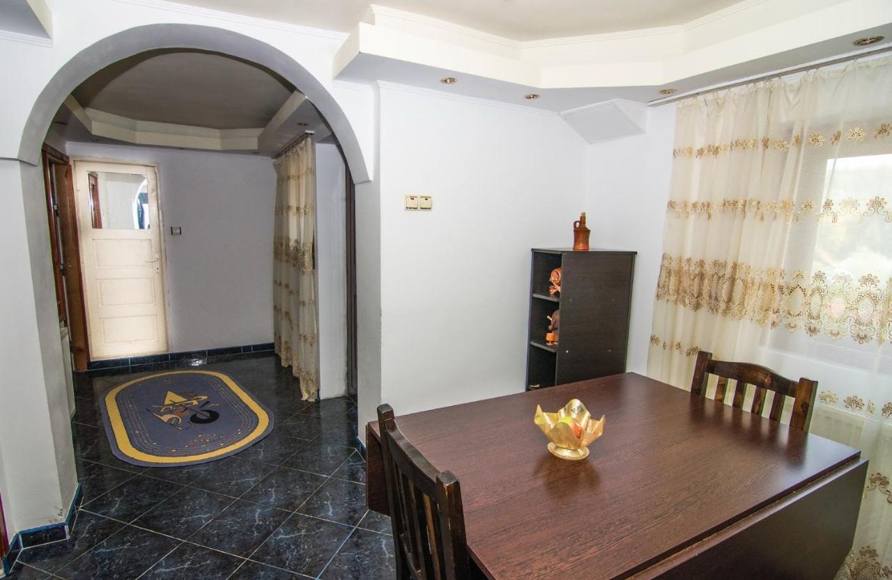 Отель Casa Olanesti Бэи­ле-Олэ­неш­ти Экстерьер фото