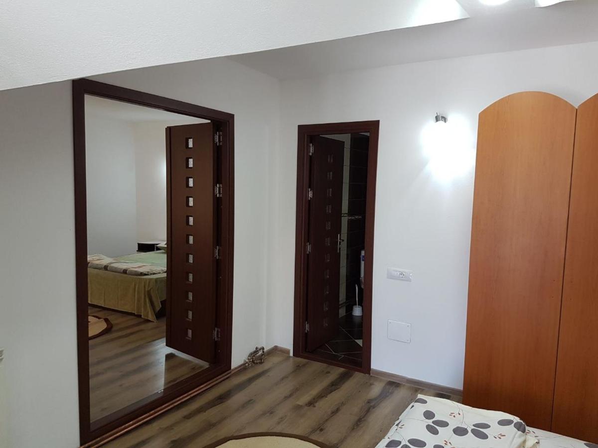 Отель Casa Olanesti Бэи­ле-Олэ­неш­ти Экстерьер фото